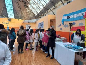 Autoridades concretaron la entrega de “Libros para Aprender” en Gobernador Gregores