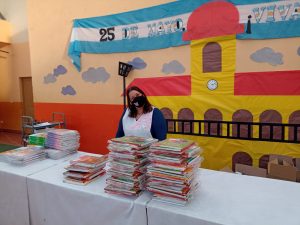 Autoridades concretaron la entrega de “Libros para Aprender” en Gobernador Gregores