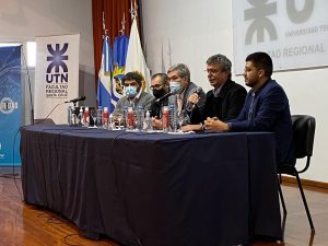 Se concretó la firma de convenio para la conectividad de Lago Posadas y Puerto Deseado