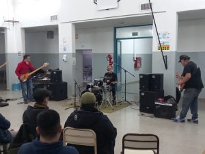 El músico Jorge Araujo brindó una clase abierta de batería y un encuentro de músicos en vivo