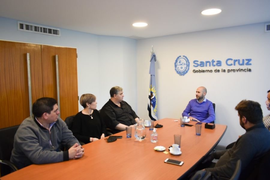 Autoridades provinciales se reunieron en la Casa de Santa Cruz