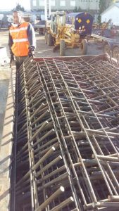 Trasladan insumos para la reactivación de la obra de la Ruta Provincial Nº 12