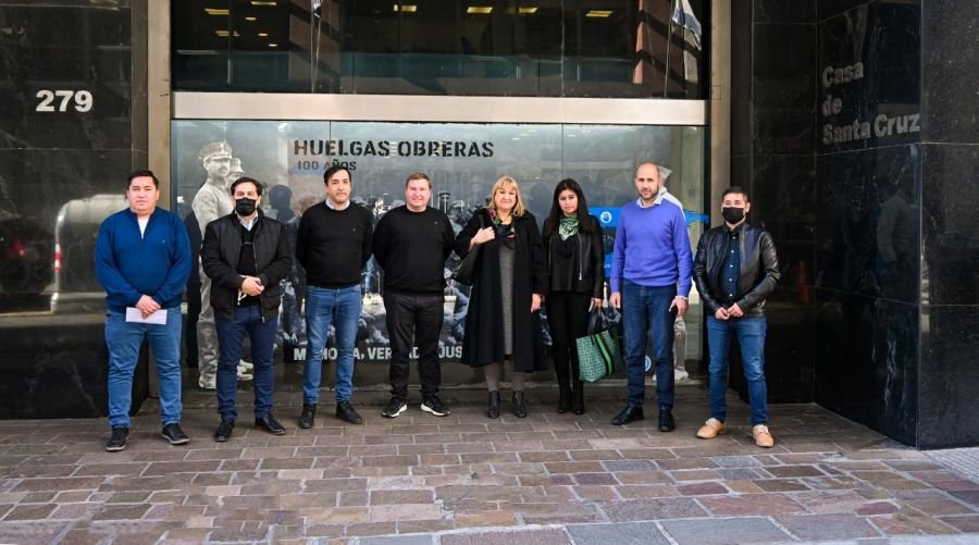 Intendentes y Casa de Santa Cruz articulan acciones para potenciar las políticas públicas