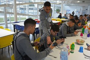 El selectivo de vóley Sub 19 de Brasil llegó a Santa Cruz