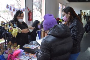 “Hecho Por Mi” convocó a emprendedorxs santacruceñxs en el Complejo Cultural