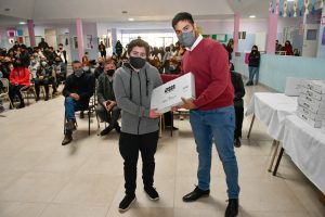 Educación impulsó la entrega de notebooks en el marco del Plan Conectar Igualdad