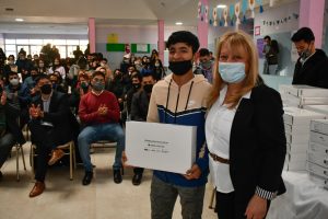 Educación impulsó la entrega de notebooks en el marco del Plan Conectar Igualdad
