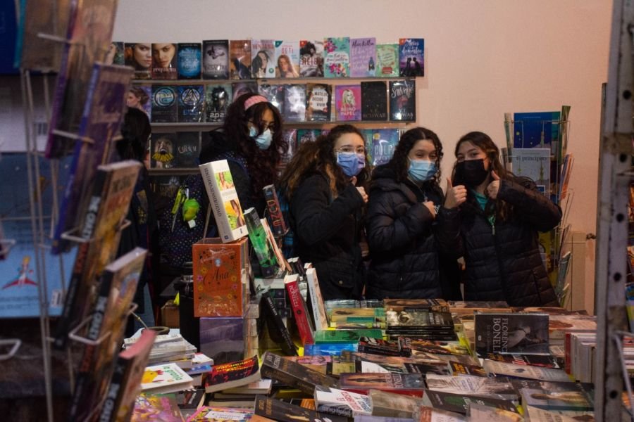 Teatro, música, talleres, charlas y arte en la sexta jornada de la 28° Feria del Libro