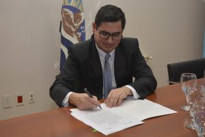 “Descuentos Mayores”: Firmaron convenios con la Asociación de Bioquímicos y la Cámara de Comercio de Río Gallegos