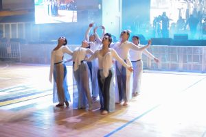 Cientos de personas vibraron al ritmo del folclore en la Gran Peña Popular