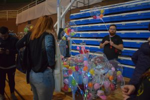 Cientos de personas vibraron al ritmo del folclore en la Gran Peña Popular