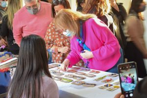 La feria “Hecho por mí” congregó a emprendedorxs santacruceñxs en el Complejo Cultural