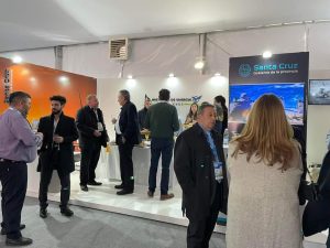 Sergio Massa visitó el stand del Instituto de Energía en el AOG Patagonia 2022