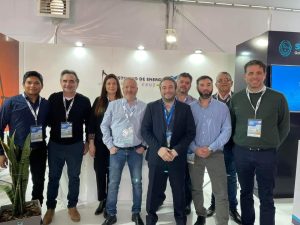 Sergio Massa visitó el stand del Instituto de Energía en el AOG Patagonia 2022