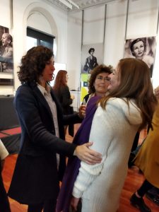 Santa Cruz participó de conversatorio por los 30 años de la creación del Consejo Nacional de la Mujer