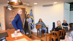 El arpista Cristian Romero se presentó en la Casa de Santa Cruz