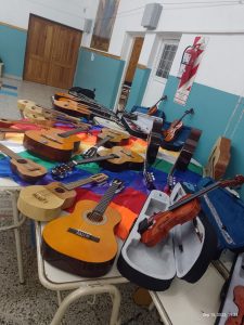 Educación hizo entrega de instrumentos a la Orquesta Pu-kara