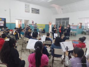 Educación hizo entrega de instrumentos a la Orquesta Pu-kara
