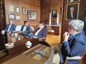 Salud y la Universidad de Buenos Aires avanzan en convenio para impulsar la presencia de especialistas en Santa Cruz