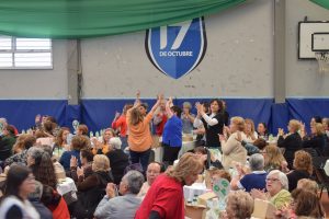 Más de 300 jubilados y jubiladas disfrutaron del té bingo de la Caja de Previsión Social