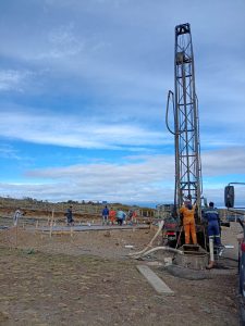 Santa Cruz avanza con obras en la Laguna Azul