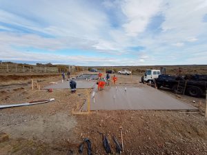 Santa Cruz avanza con obras en la Laguna Azul