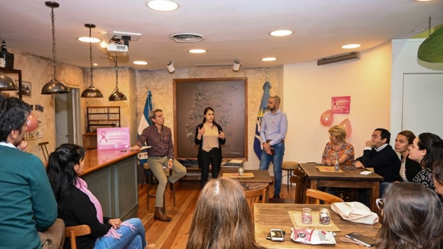 Actividades por el Día internacional de la lucha contra el Cáncer de mama en la Casa de Santa Cruz