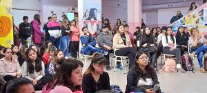 Presentaron el “Cancionero Popular Santacruceño” en el IPES-CO