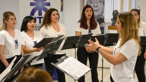 El Coro Femenino UTN se presentó en la Casa de Santa Cruz