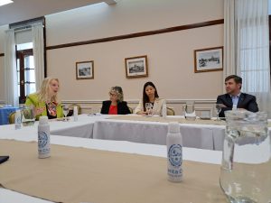 El Gobierno Provincial intercambió experiencias en materia de género con la embajadora de Chile
