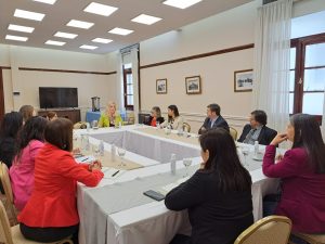 El Gobierno Provincial intercambió experiencias en materia de género con la embajadora de Chile