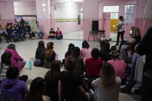 Educación presentó el “Cancionero Popular Santacruceño” en distintas localidades de la provincia