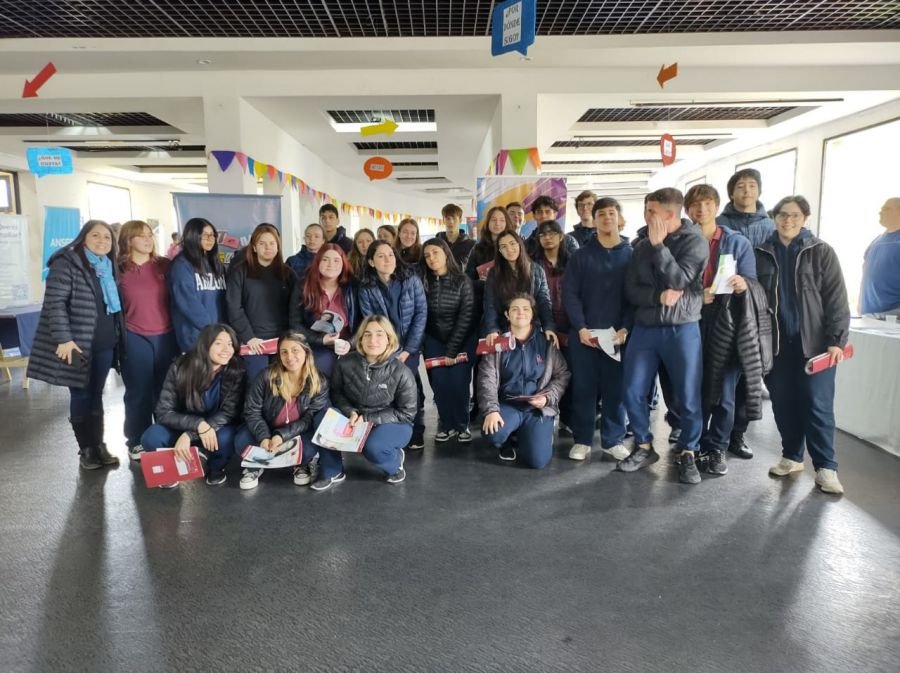Gran respuesta a la convocatoria en la Expo "Eligiendo Mí Camino"