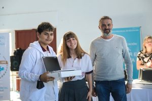 Educación impulsó la entrega de notebooks en escuelas de Caleta Olivia