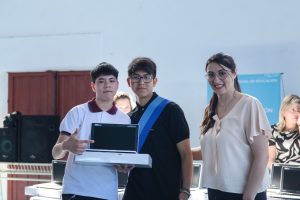 Educación impulsó la entrega de notebooks en escuelas de Caleta Olivia