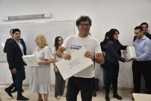 Programa Conectar Igualdad: Concretaron la entrega de 100 computadoras