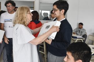 Programa Conectar Igualdad: Concretaron la entrega de 100 computadoras