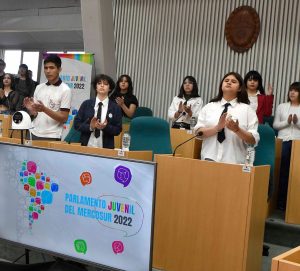 Estudiantes santacruceñxs participaron de la sesión y acto de cierre del Parlamento Juvenil del Mercosur 2022