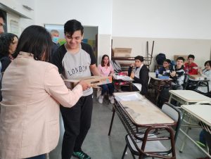 Conectar Igualdad: Educación hizo entrega de notebook en el CPES Nº25