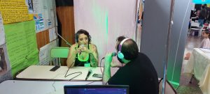 FM Educativa realizó una transmisión en vivo en la Muestra Anual de las EPJA