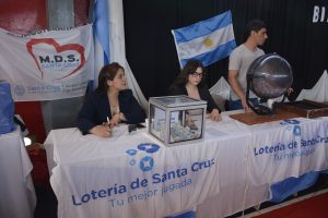 Con una exitosa convocatoria se realizó el “Bingo Mundialista”