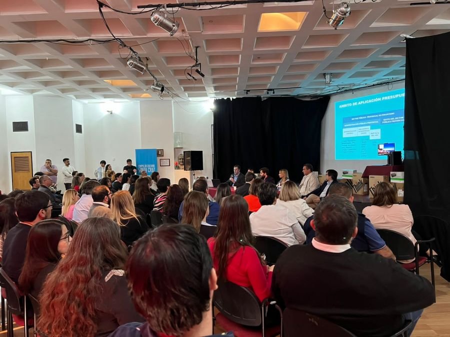 Se realizó reunión con entrega de equipos sobre la implementación de la Reforma de la Ley de Administración Financiera