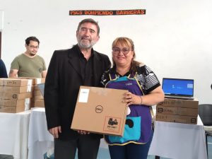 Se concretó la entrega de notebooks de primera generación a instituciones educativas de Caleta Olivia