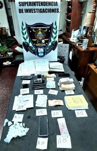 Caleta Olivia: la Policía allanó el Barrio 2 de Abril tras una investigación de venta de drogas