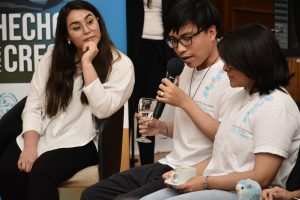 Estudiantes parlamentarios dialogaron con la gobernadora en el Salón Blanco