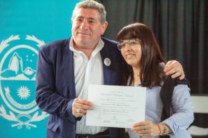 Entregaron Certificados de Formación y materiales didácticos a escuelas de El Calafate