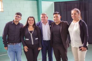 Entregaron Certificados de Formación y materiales didácticos a escuelas de El Calafate