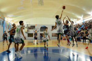 Juegos EPADE: Santa Cruz se consagró campeón de atletismo masculino