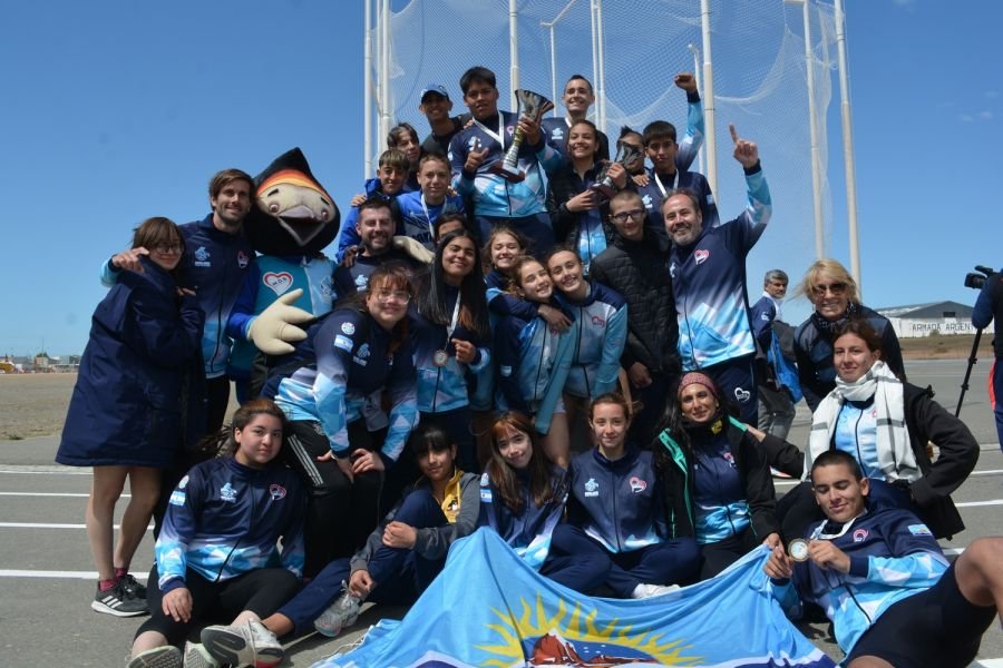 Juegos EPADE: Santa Cruz se consagró campeón de atletismo masculino