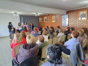 Presentaron la Guía de Herramientas de abordaje de Violencias al Consulado de Chile